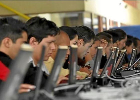 Más del 76% de los españoles confiesa que le sería difícil vivir sin Internet