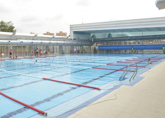 El Ayuntamiento presenta la campaña de verano en las piscinas Rochelambert, Alcosa y Tiro de Línea