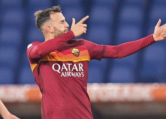 Frena su fichaje y se pone a tiro de Sevilla y Betis