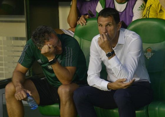 Poyet también se inmiscuye en el futuro de Koundé