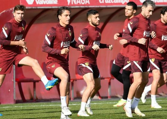 El Sevilla vuelve al trabajo con un ojo en el Córdoba y otro en la enfermería