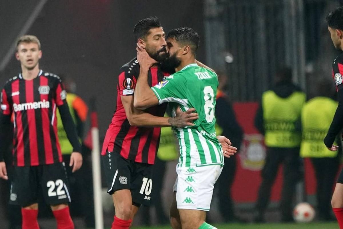 A Demibay le sale cara la provocación a Fekir