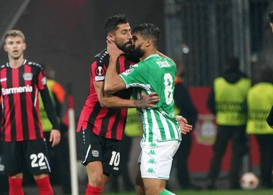 A Demibay le sale cara la provocación a Fekir