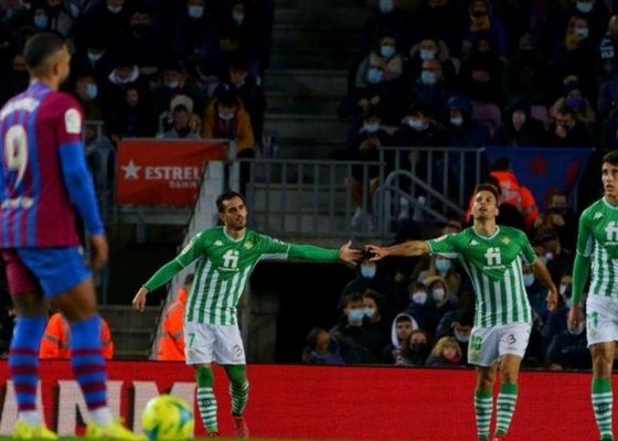 Sólo Serra Ferrer somete a este Betis