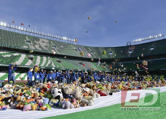 Ante la Real, duelo clave por la Champions y... lluvia de peluches