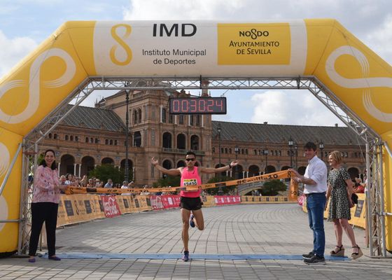 Sergio Mena bate el récord de #Sevilla10 en la Popular Parque de María Luisa - Coca-Cola