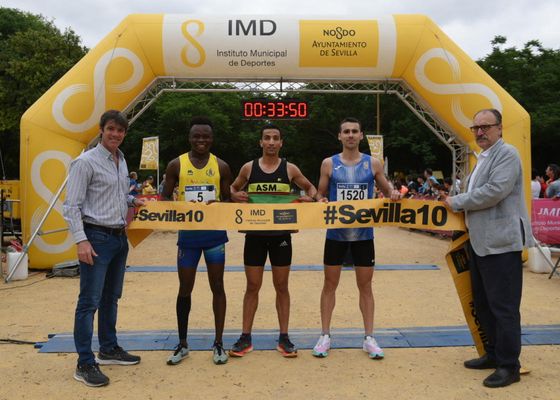 Said El Bouchikhi y Raquel Hernández ganan la carrera del Parque Miraflores, cuarta del circuito #Sevilla10 del IMD