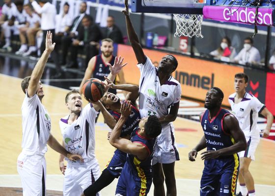 Lucha por entrar en la draft de la NBA y es un protegido de Luis Casimiro: el Betis se fija en un joven de brillante futuro