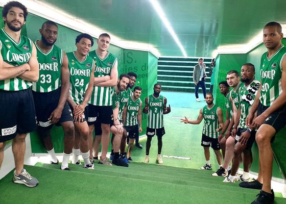 El Betis ata un comodín para su juego exterior