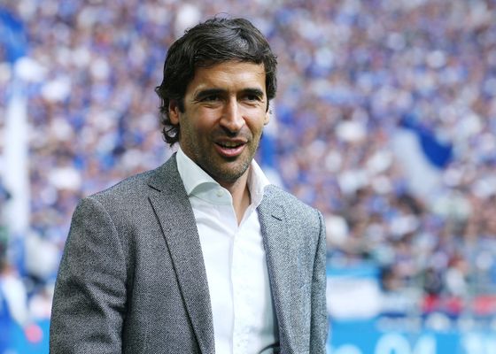 Avances para fichar a Raúl González