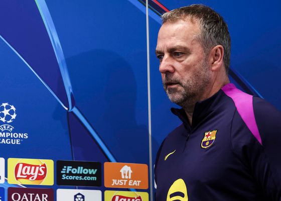 Hansi Flick encumbra a Joan García antes de estrenarse en la selección española: "Para eso lo trajimos al Barça" 