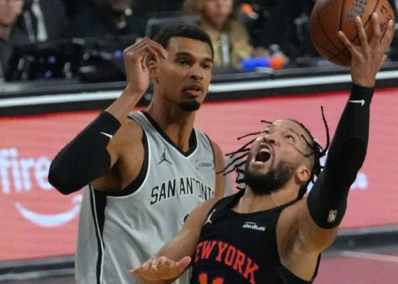 Jalen Brunson hunde a Wembanyama y hace campeones a los Knicks 52 años después