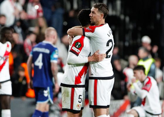 Rayo 0-1 Samsunspor: Vallecas sufre pero termina haciendo historia en la Conference League 