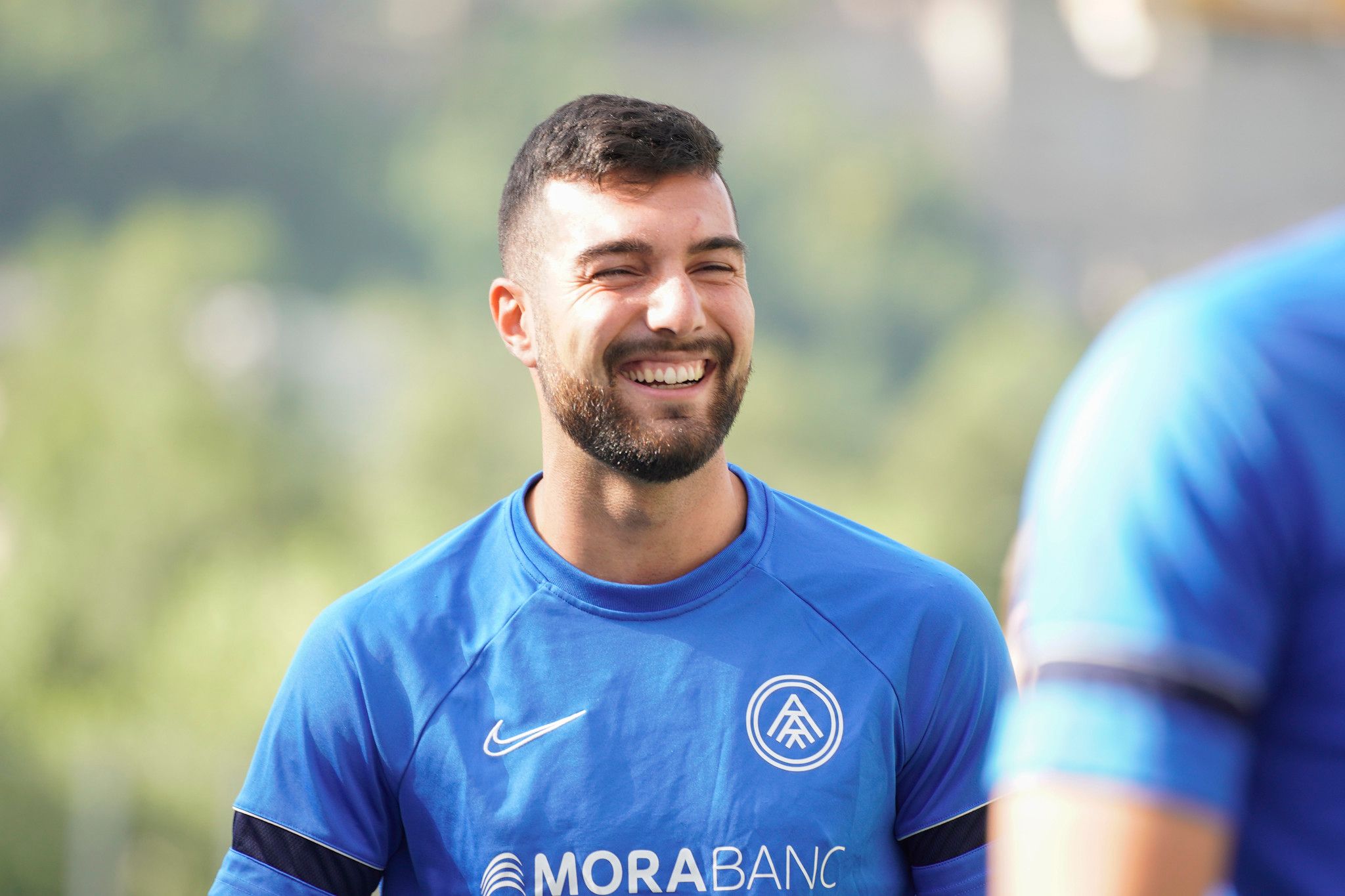 El Tenerife trata de 'birlar' un fichaje al Sporting de Gijón