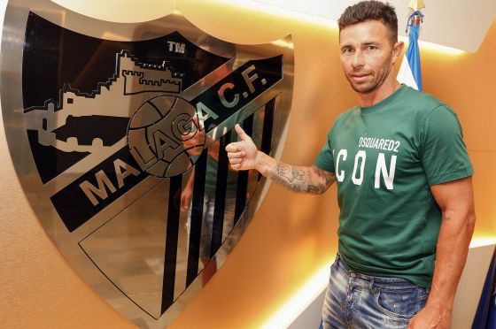 Oficial | El Málaga rompe el mercado y ficha a Rubén Castro