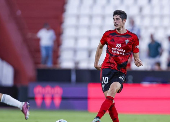 Se confirma lo del fichaje de Carlos Fernández 