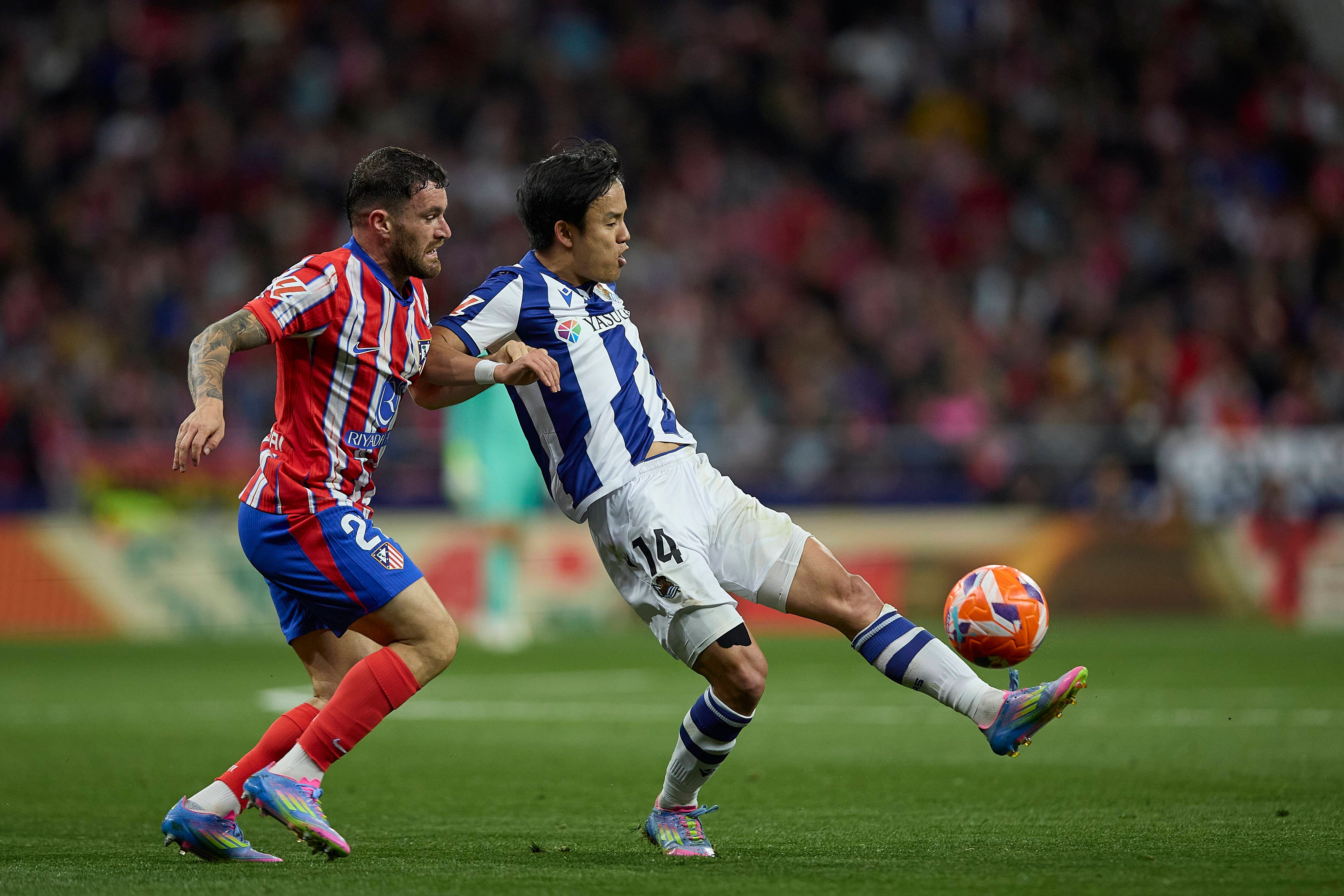 Take Kubo tira del carro de la Real Sociedad