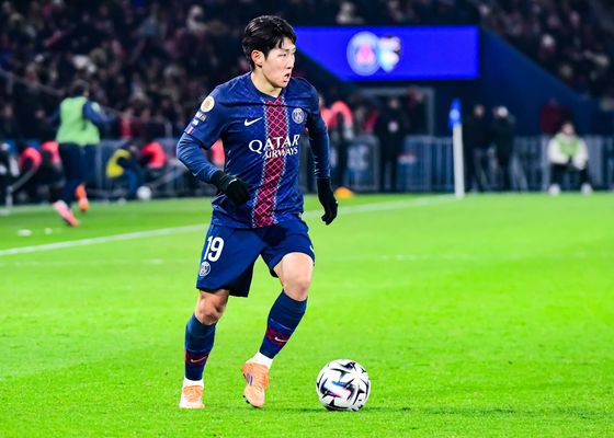 El fichaje de Kang-in Lee, prioritario en lo deportivo y en lo económico: vende las mismas camisetas que Mbappé y es imagen potencial de marcas muy poderosas