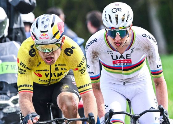 Van Aert acaba con el imperio de Pogacar y el reinado de Van der Poel en la París Roubaix