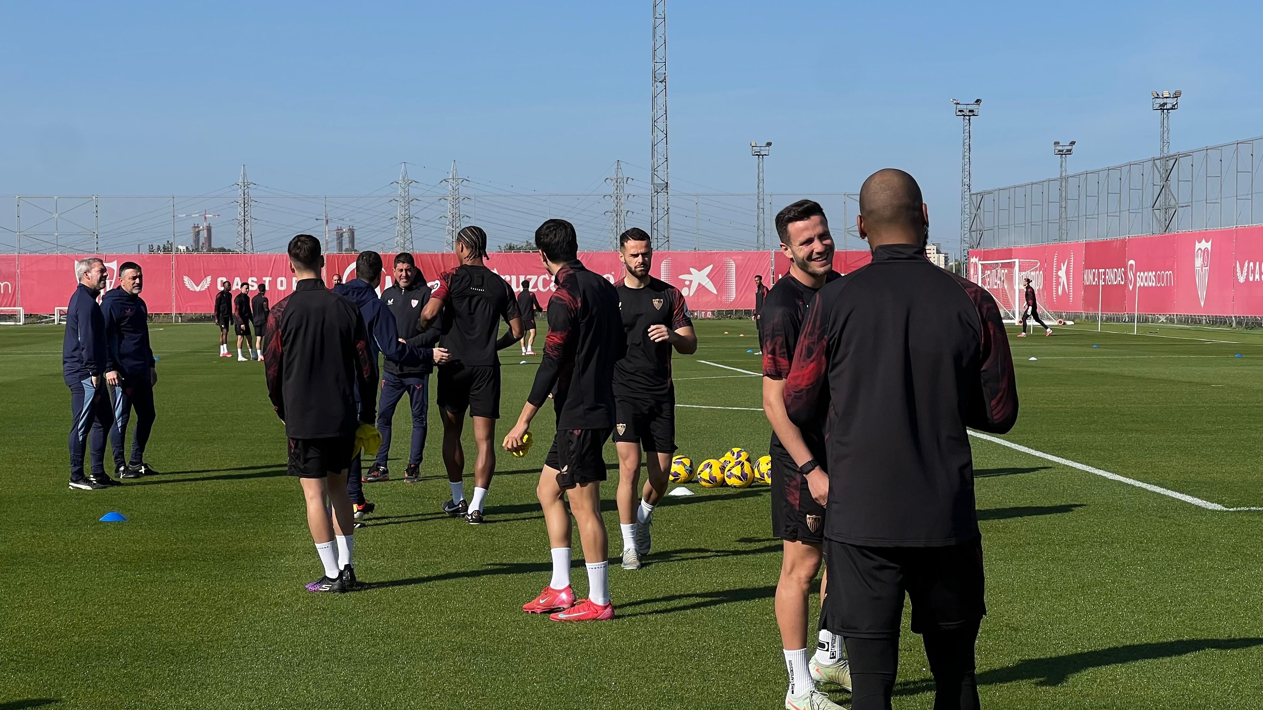 Gudelj, nueva ausencia en el regreso al trabajo del Sevilla