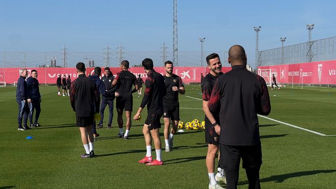 Gudelj, nueva ausencia en el regreso al trabajo del Sevilla