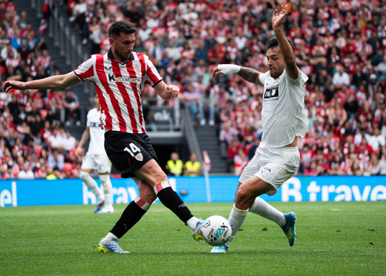 Así queda la clasificación de LaLiga EA Sports tras la victoria del Barcelona y la derrota del Athletic Club en la jornada 35 de Primera