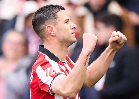 Athletic Club 4-2 Levante: San Mamés sufre pero Guruzeta marcó el camino con un doblete