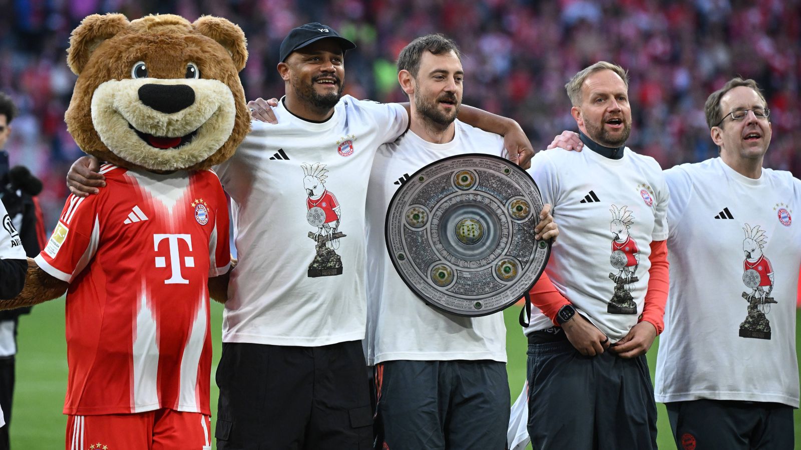 El Bayern Múnich se proclama campeón de la Bundesliga y apunta al triplete