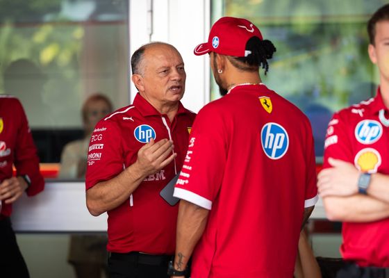 Hamilton se cansa y da un ultimátum a Ferrari