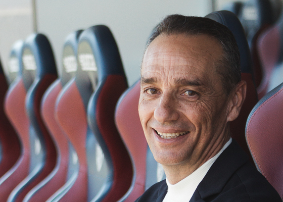 José Luis Oltra es el nuevo entrenador del Huesca y no esconde el problema