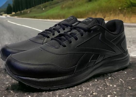 Estas zapatillas Reebok al 44% de descuento son ideales para senderismo