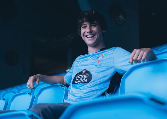 Buenas noticias para el RC Celta: Fer López, inscrito y puede jugar contra el Estrella Roja
