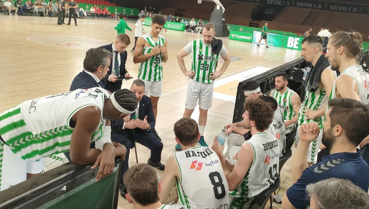 El Betis se desangra