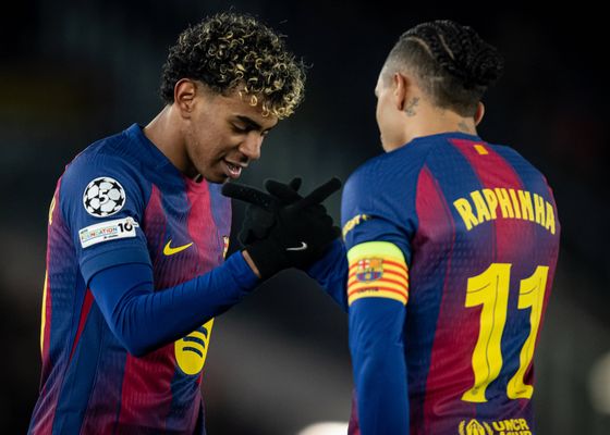 Así queda la clasificación de la Champions League tras la victoria del FC Barcelona y la derrota del Real Madrid en la última jornada de la competición europea
