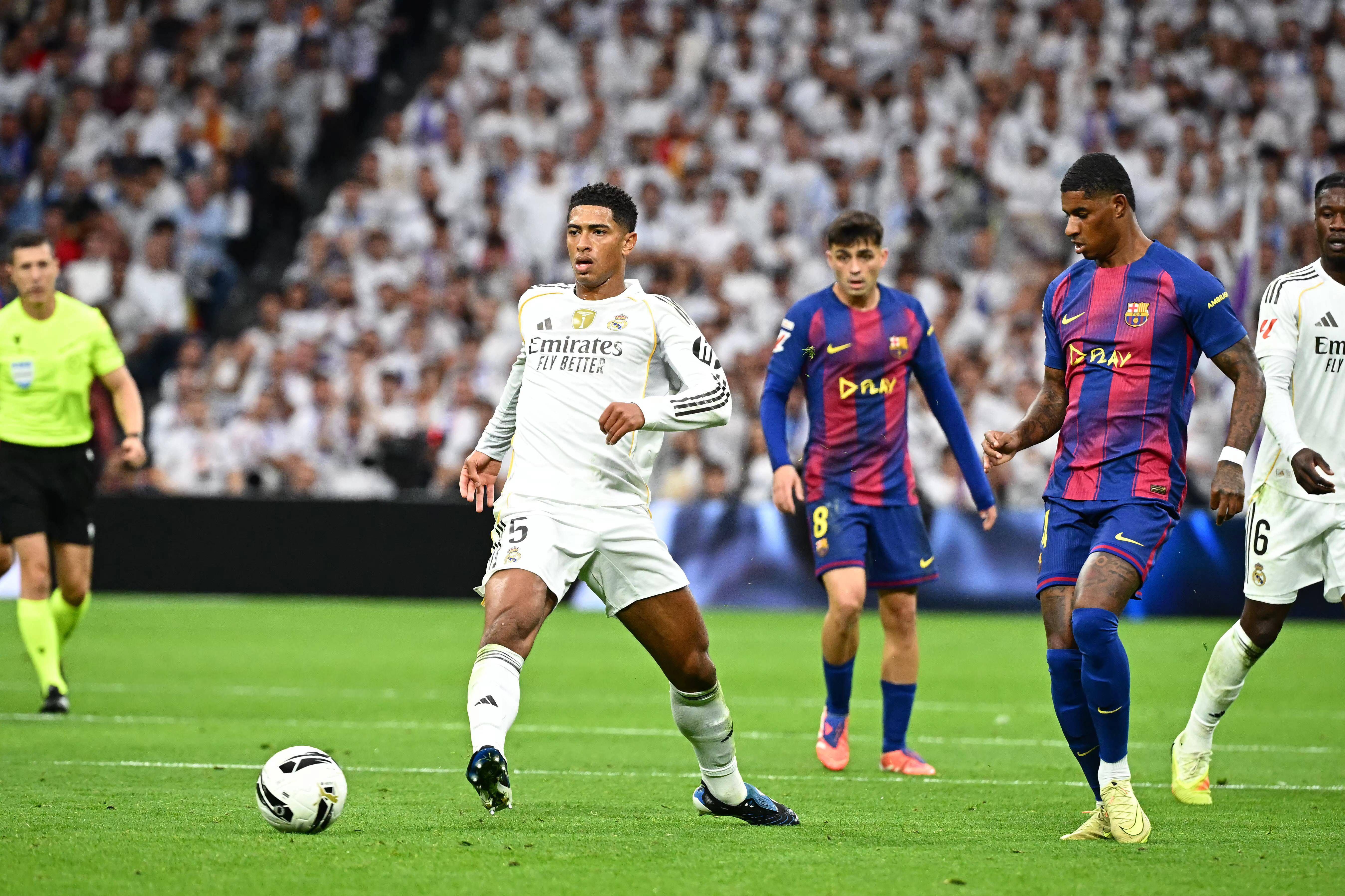 El superordenador define el campeón de LaLiga tras el Clásico y los tres descendidos: Atlético Madrid, Barcelona, Real Madrid, Levante, Girona, Oviedo...