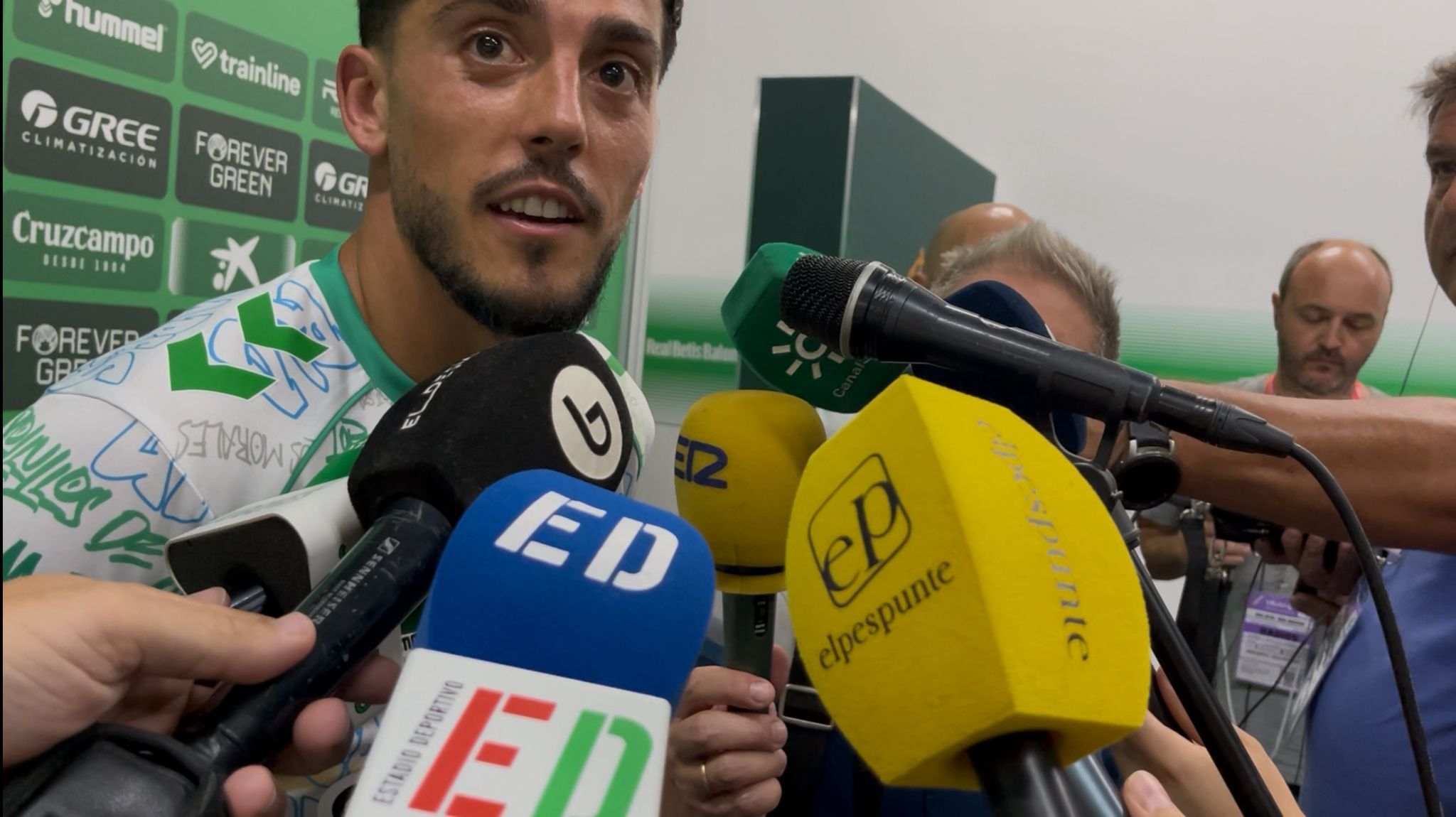 Fornals: "En la segunda parte sólo se ha visto el verde y el blanco"