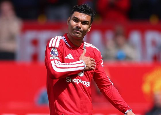 Casemiro se despide de Old Trafford en un partido en el que Bruno Fernandes dejó un récord histórico con el Manchester United