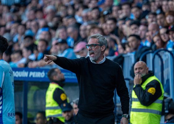 Bolo, al borde del adiós tras la dura derrota del Huesca en Málaga