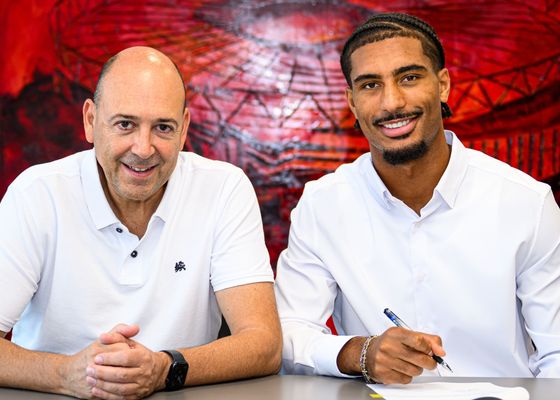 Badé explica los motivos de su fichaje por el Bayer Leverkusen