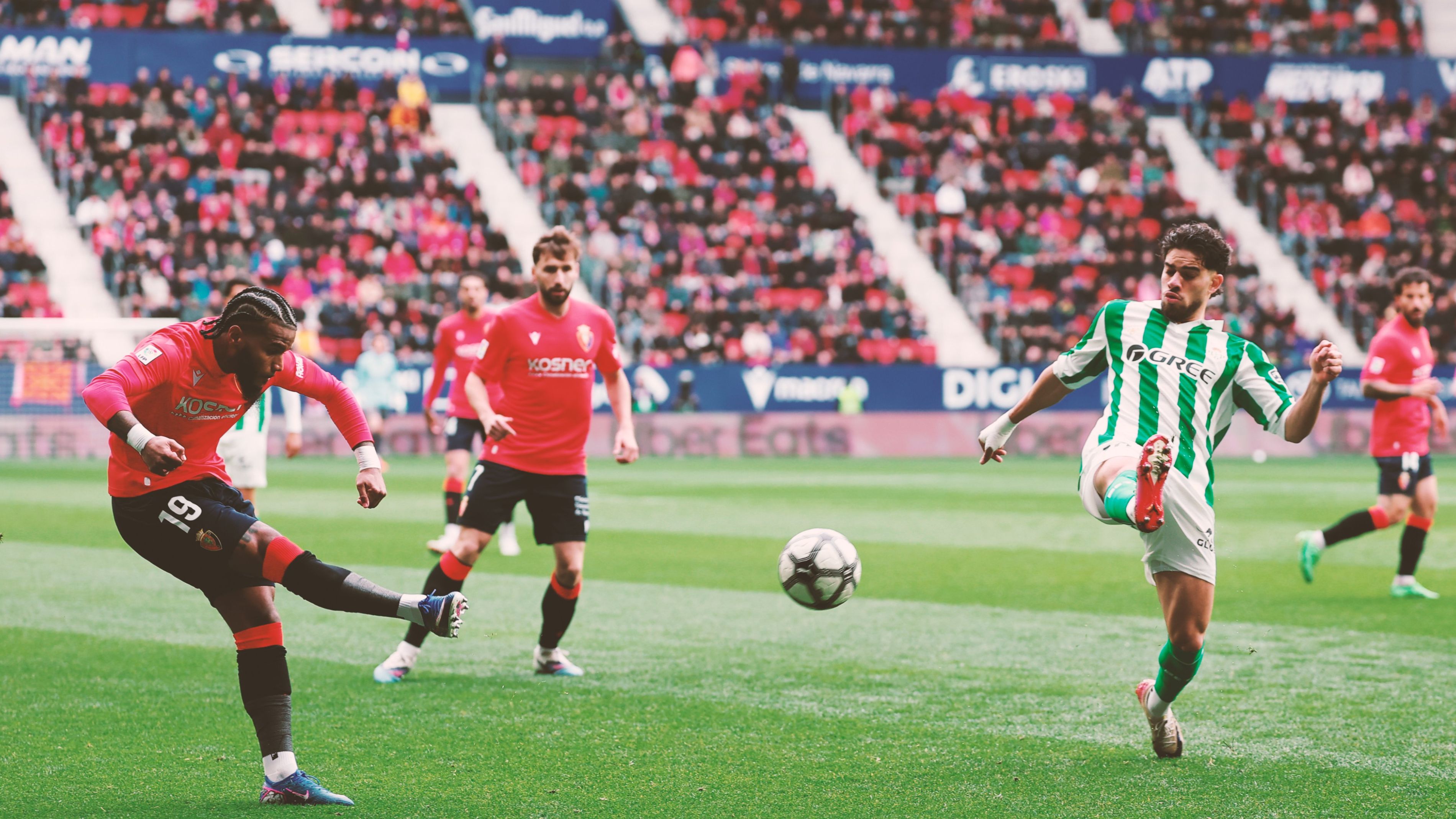 Osasuna 1-1 Betis: Abde propone, Valles sostiene y Sesma (a lo retro) dispone