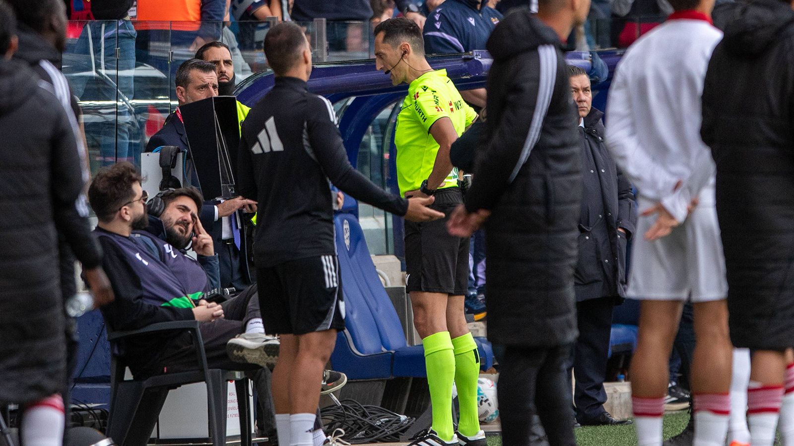 La corrección arbitral que privó al Sevilla de empatar con el Levante: "Es clarísima"