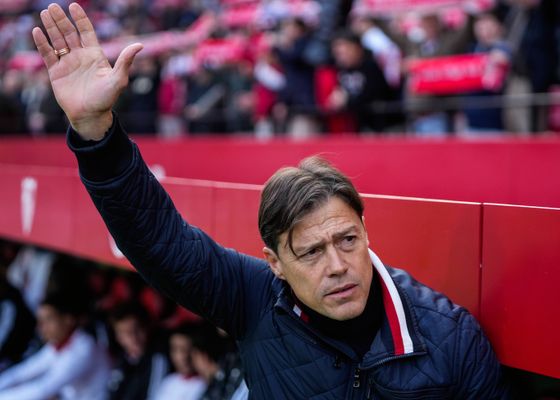 Banquillo de primer nivel a la vista de Matías Almeyda tras su despido del Sevilla: la historia se repite