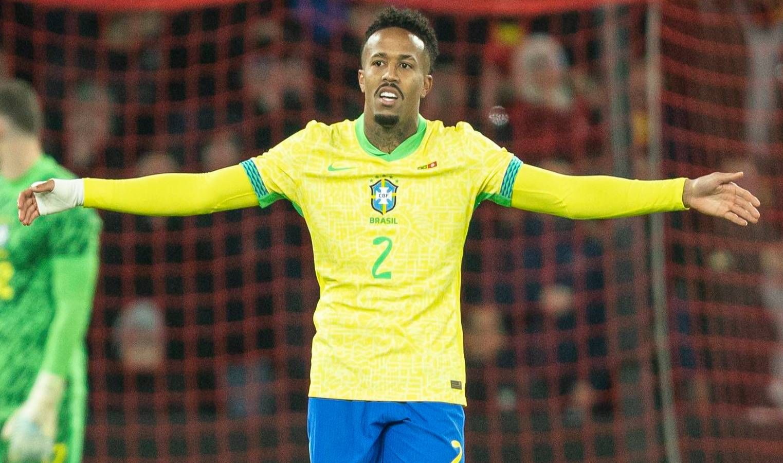 Susto en el Real Madrid: Militao se retira lesionado con Brasil