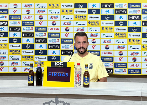 Kirian Rodríguez da la noticia en Las Palmas