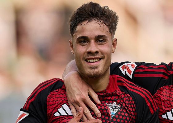 Hugo Rincón acumula el interés de varios equipos de Primera tras su buena temporada en el Mirandés