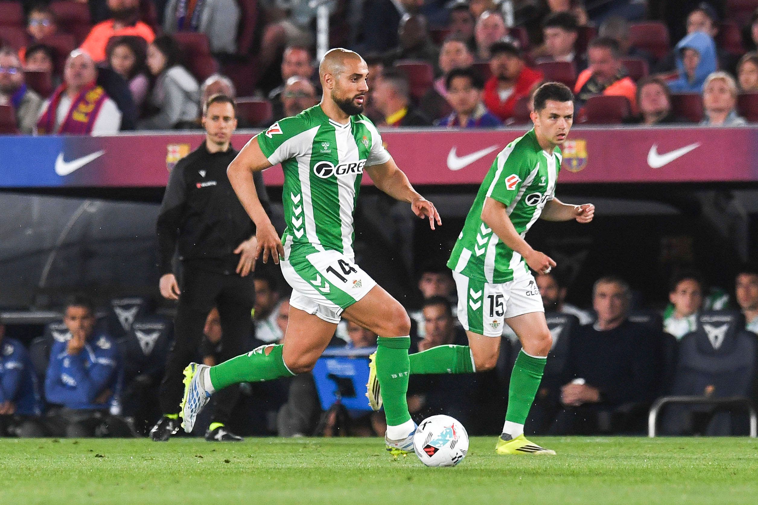 El análisis táctico del Barcelona-Betis: Un pequeño caos que acabó solucionando Isco