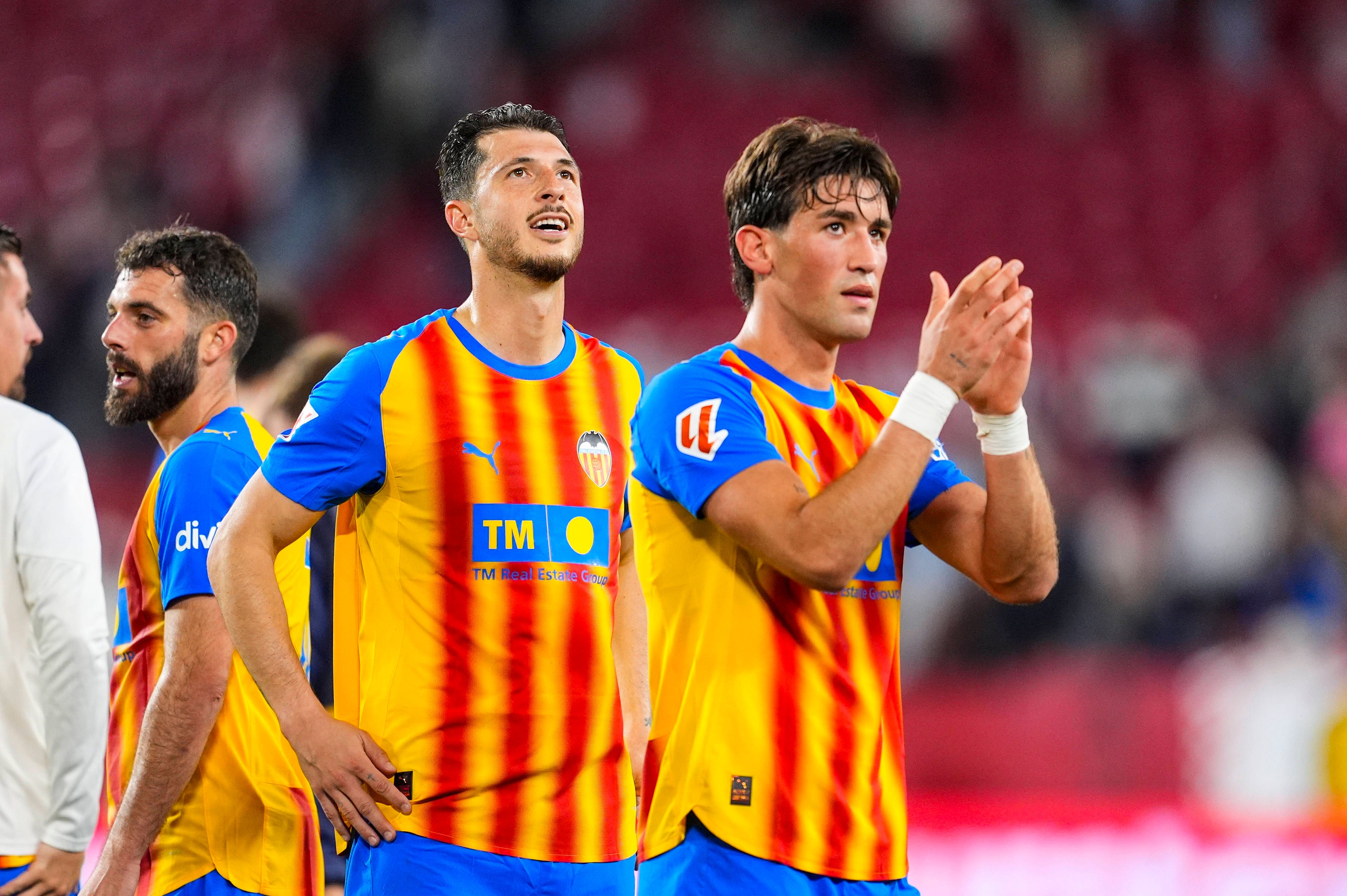 Guido Rodríguez da esperanzas para firmar un nuevo contrato con el Valencia