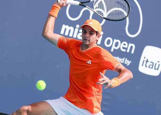 Rafa Jódar pasa por encima de Vukic y arrasa rumbo a la tercera ronda en Miami
