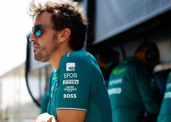 El embajador de Aston Martin se posiciona en contra de Alonso y Sainz
