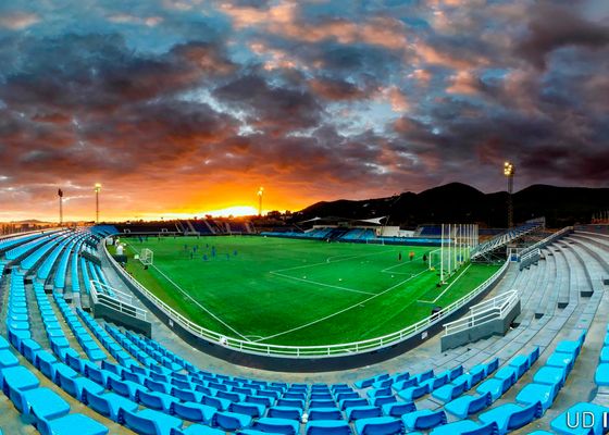 Cómo ver por TV y online el Ibiza - Málaga: canales de TV, hora...